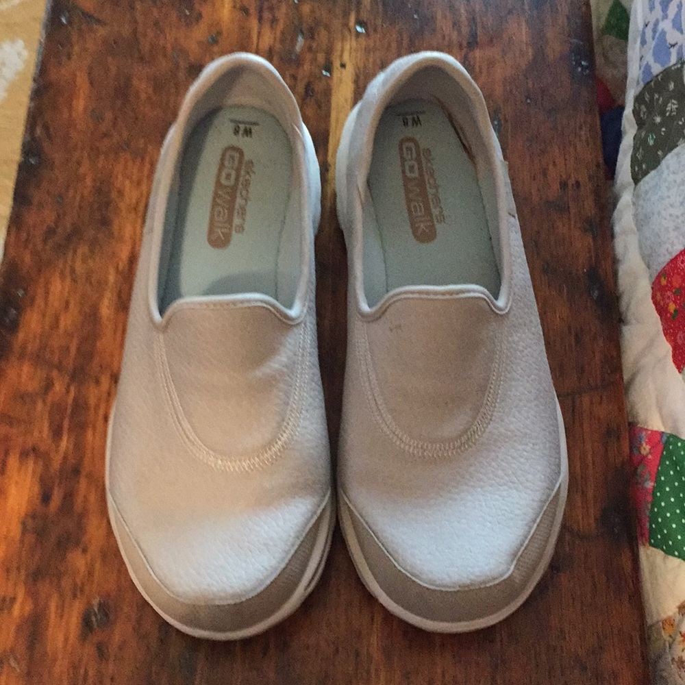 Size 8M Skechers Go Walk slip on shoes